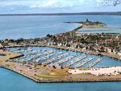 picture of Petit salon d'hiver d'Antiquités-Brocante de St Vaast la Hougue 